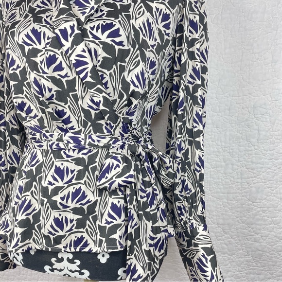 š„Banana Republic Silky Satin Tie Wrap Blouse Women Size S - Picture 8 of 14